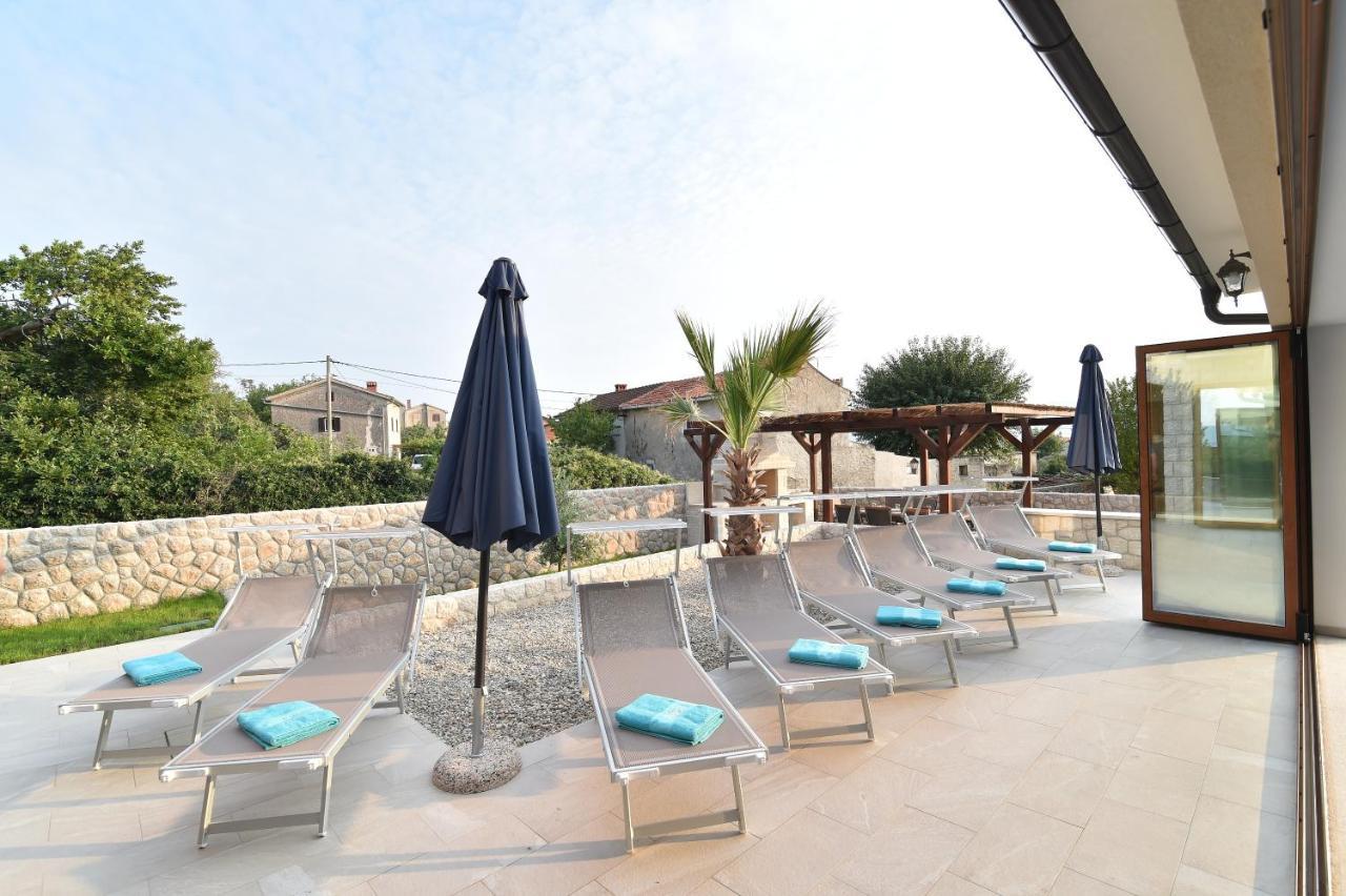 Villa Muskatel -With Heated Pool Brzac エクステリア 写真