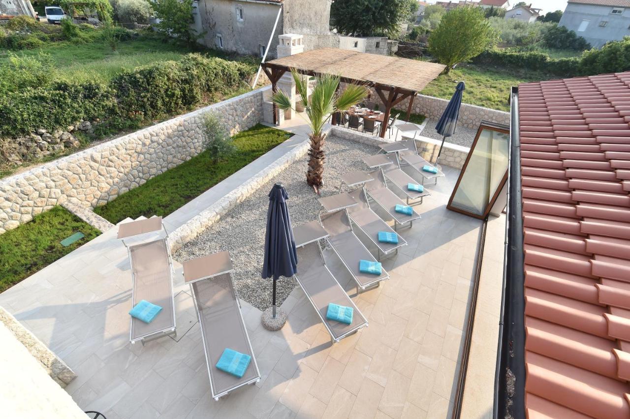 Villa Muskatel -With Heated Pool Brzac エクステリア 写真