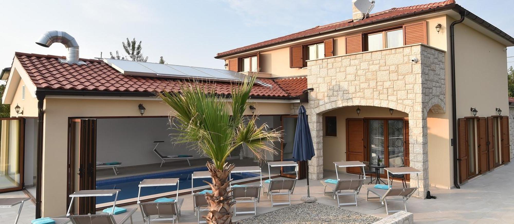 Villa Muskatel -With Heated Pool Brzac エクステリア 写真