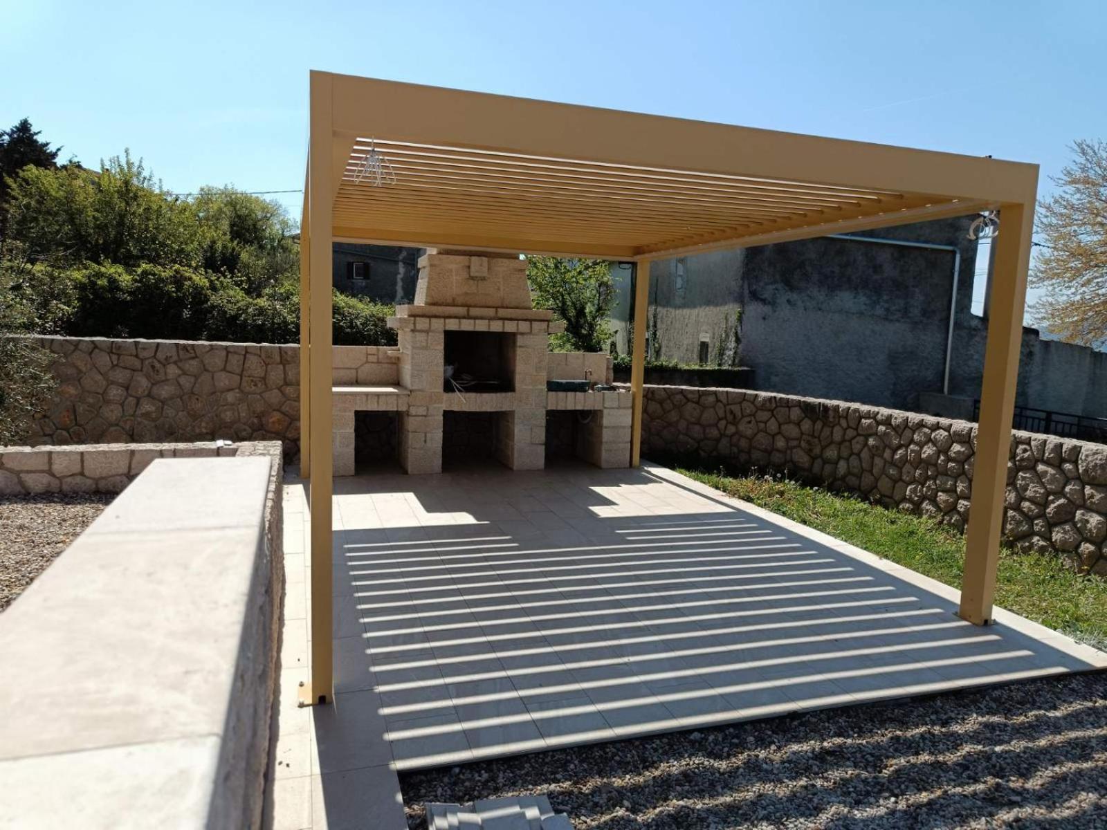 Villa Muskatel -With Heated Pool Brzac エクステリア 写真